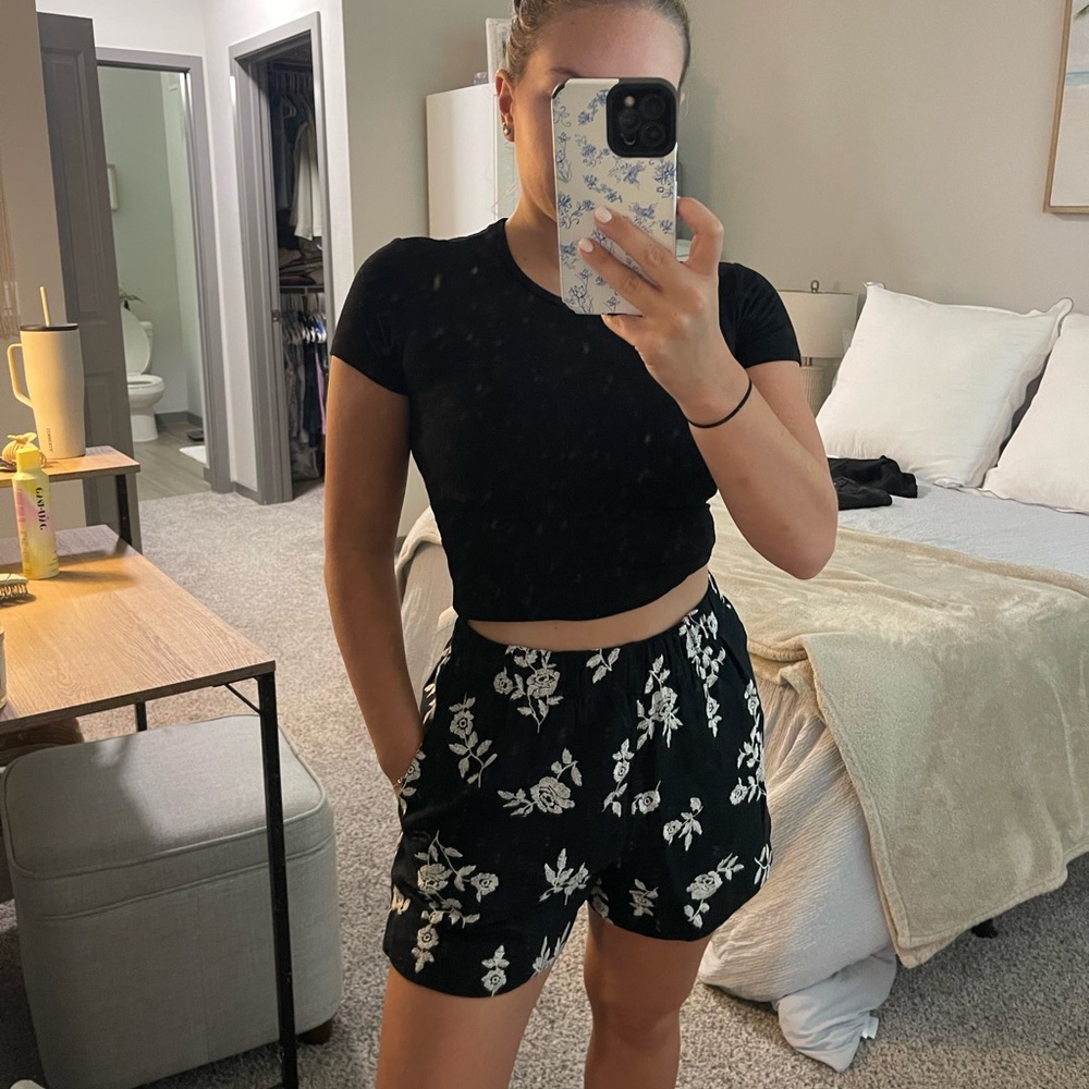 Abercrombie High Rise Linen Shorts